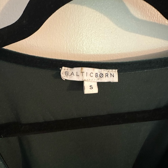 Baltic Born Meghan Velvet Wrap Maxi Dress Size Size Small Jade - Picture 7 of 9